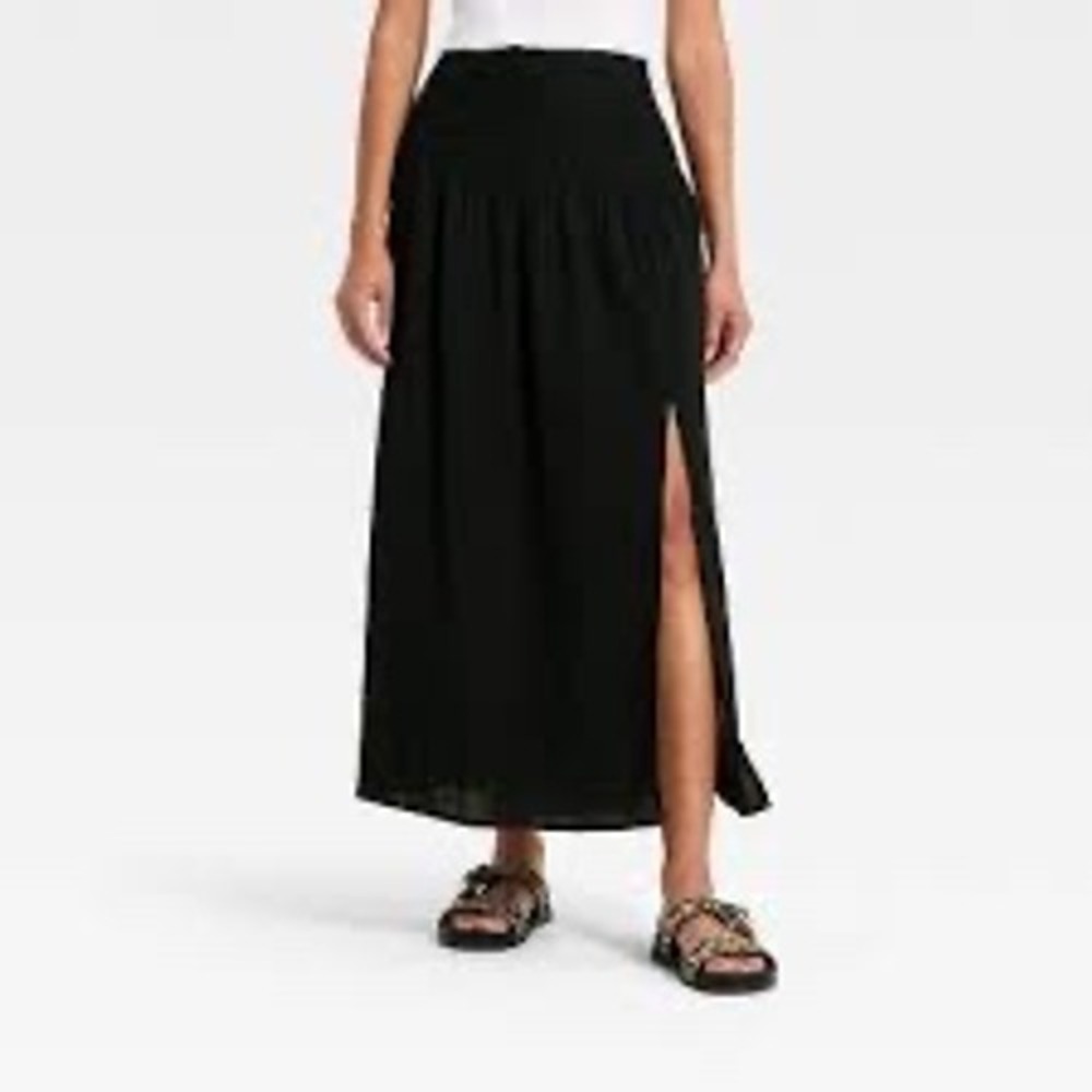 Universal Thread Black Cutwork Maxi Skirt XS‎ Embroidered Scallop Hem New Basic